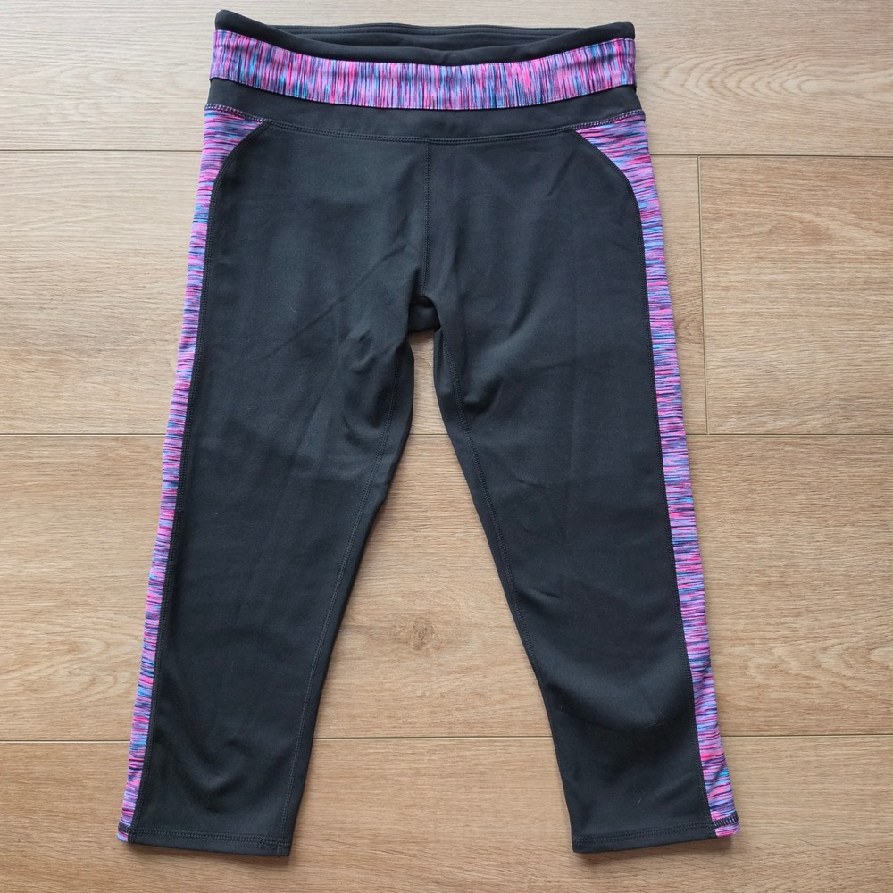 Fabletics Camacan Capri Leggings Black Pink, Small